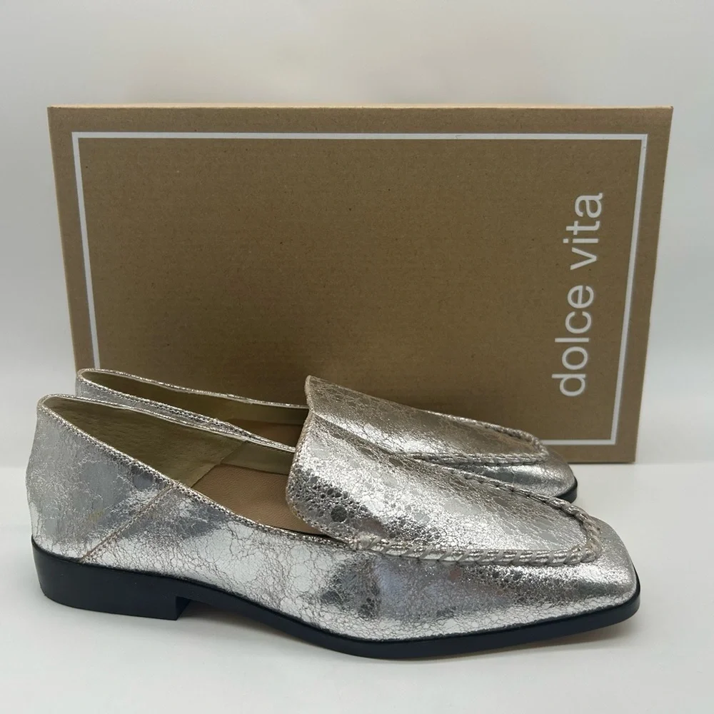 Dolce Vita Beny Silver Distressed Leather Loafers Size 6 NIB